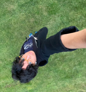 Upside down selfie of Gabby de Leon 